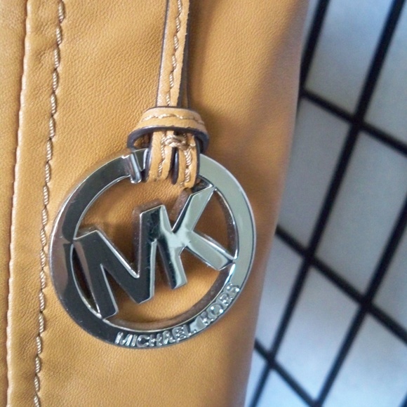 MICHAEL KORS Brown Soft Leather Large Shoulder Bag - Picture 2 of 7